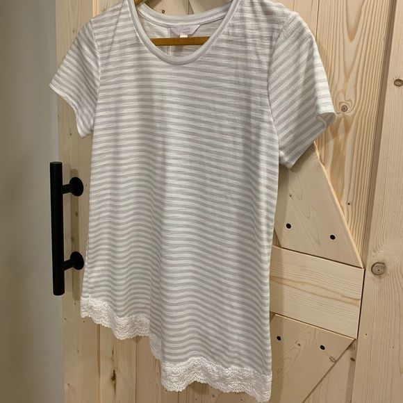 LAUREN CONRAD || Striped - Lace Tee Shirt Elegant Blouse - Picture 2 of 8